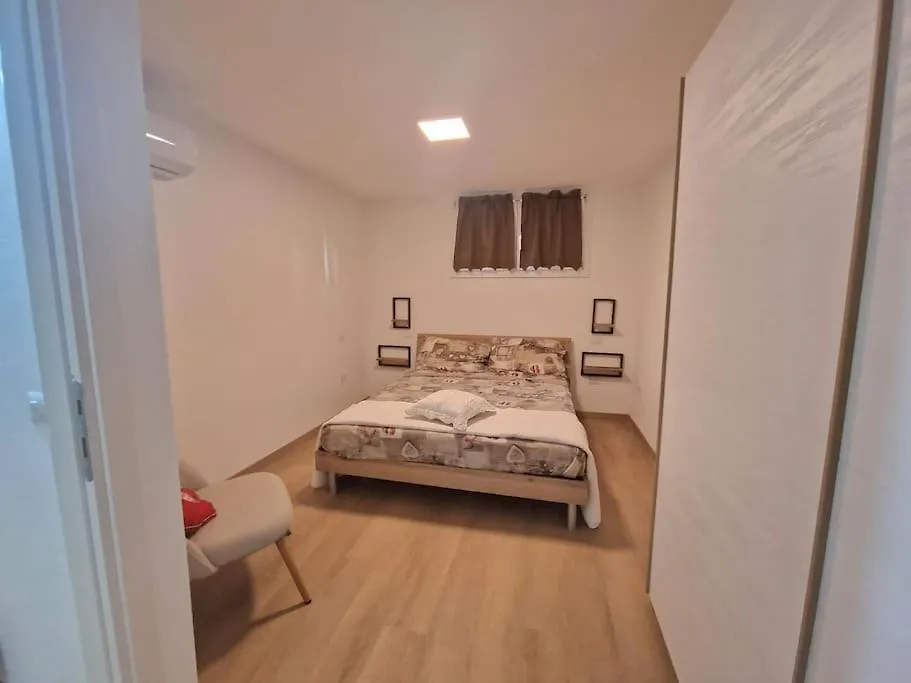 דירות Quartu SantʼElena Domu Mea איטליה